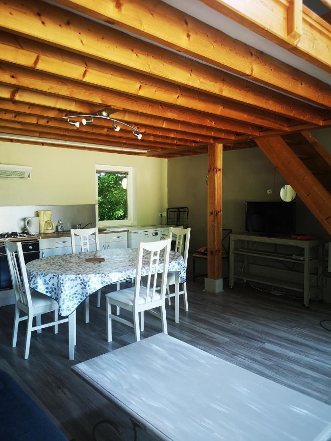 Gite Les Hunieres Fourneville Zewnętrze zdjęcie